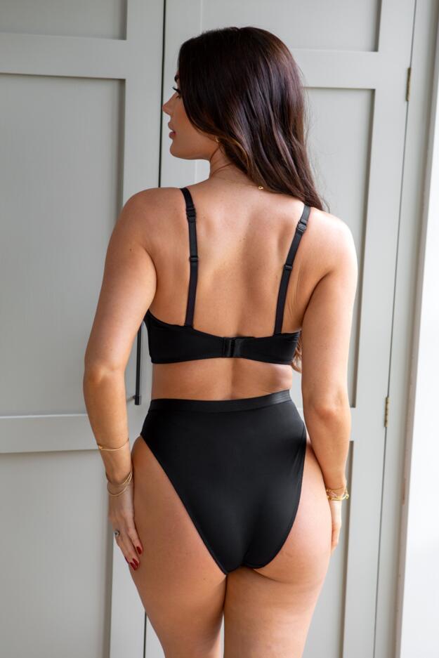Definitions U Wire Lightly Padded Plunge Low Back Push Up Multiway Bra