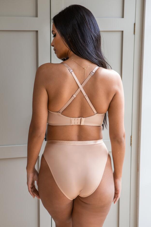 Definitions U Wire Lightly Padded Plunge Low Back Push Up Multiway Bra